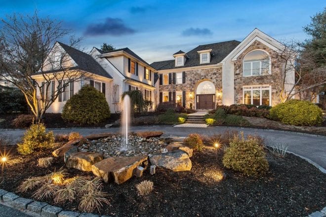 First Impressions Matter: Outdoor Lighting for the Front of Your Home